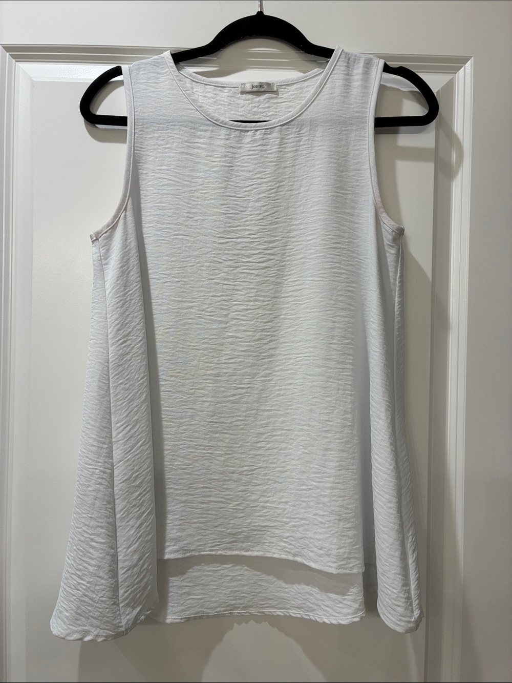 Women's White Sleeveless Textured Tank Top
